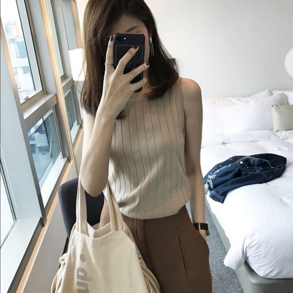 Beige Knit Vest (NEVER WORN) - Picture 1 of 3